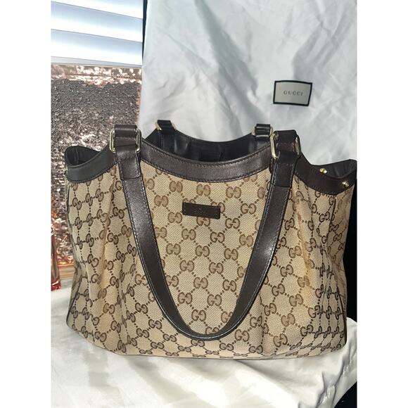 Gucci GG Canvas Shoulder Bag - Picture 2 of 13